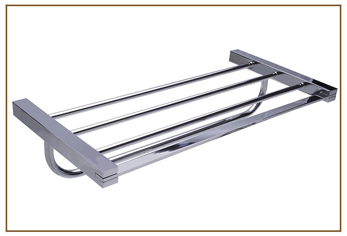Toalheiro Rack RELUX Linarte — Toalheiro rack de parede em metal cromado brilhante, com prateleira de tubos paralelos e barra inferior para pendurar toalhas.