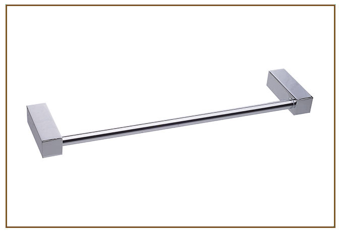 Toalheiro Simples SPICY Linarte — Toalheiro simples da linha Spicy em metal cromado, com barra redonda e bases retangulares maciças para fixação na parede.