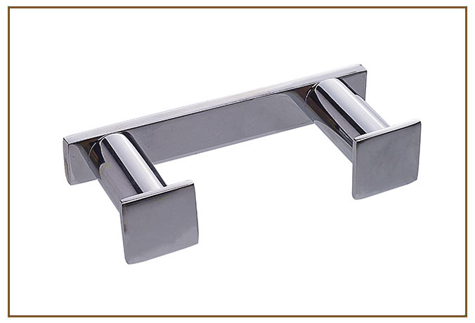 Cabide Duplo Square SPICY Linarte — Cabide duplo square de parede em metal cromado polido, com dois ganchos quadrados projetados de uma base retangular, para t…