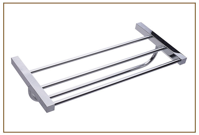 Toalheiro Rack SPICY Linarte — Toalheiro rack da linha Spicy em metal cromado, com prateleira de barras paralelas e barra frontal para pendurar toalhas.